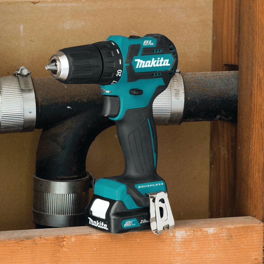 2025 Kit de Taladro-Atornillador Cordless Makita FD07R1 12V MAX CXT con Motor sin Carbón. 3/8 Pulgadas