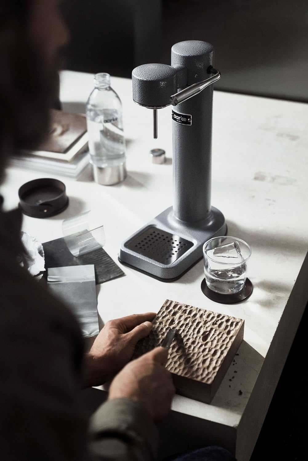 Aarke Carbonator 3, Máquina Gasificadora de Agua en Acero Inoxidable, incluye Dos Botellas (800ml), Acabado en Negro