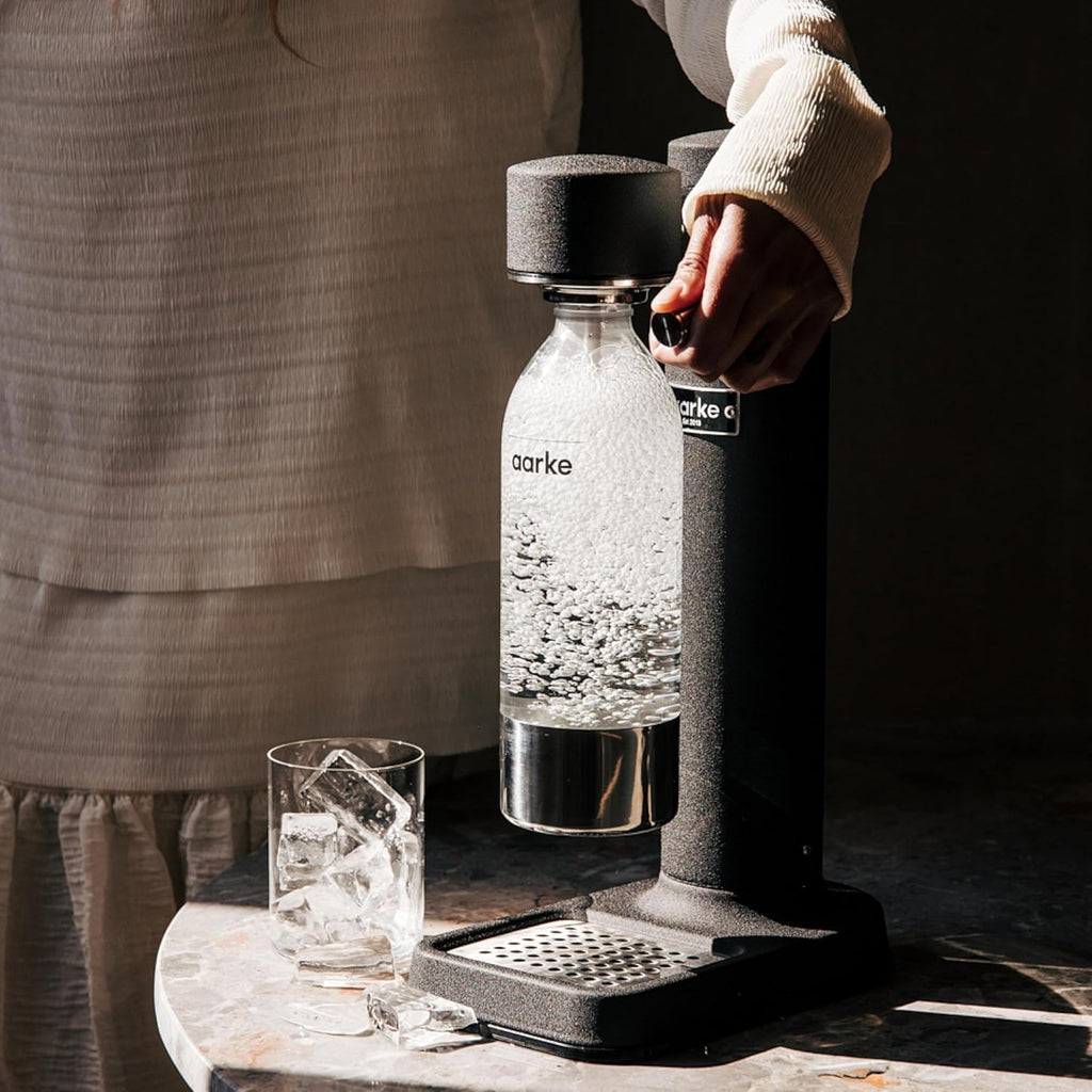 Aarke Carbonator 3, Máquina Gasificadora de Agua en Acero Inoxidable, incluye Dos Botellas (800ml), Acabado en Negro