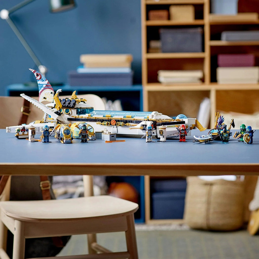 LEGO NINJAGO Hydro Bounty, Set de Construcción de Submarino 71756 con Minifiguras de Kai y Nya, Juguetes Ninja, Regalos para Niños y Niñas a partir de