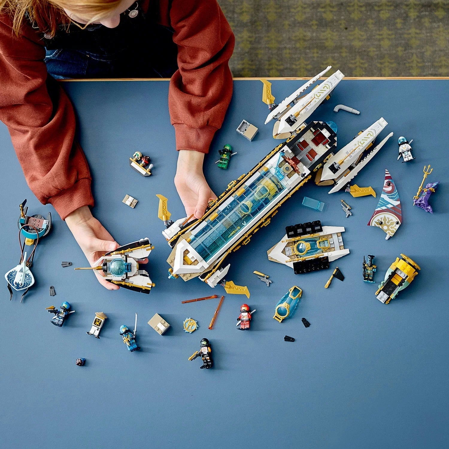 LEGO NINJAGO Hydro Bounty, Set de Construcción de Submarino 71756 con Minifiguras de Kai y Nya, Juguetes Ninja, Regalos para Niños y Niñas a partir de